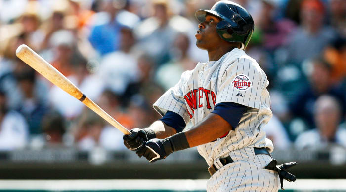 Twins center fielder Torii Hunter bats in the fifth inning against the Tigers at Comerica Park in Detroit on June 29, 2007. The Twins defeated the Tigers 8-5.